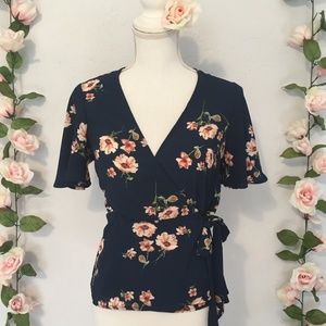 Flutter Sleeve Floral Wrap Top EUC